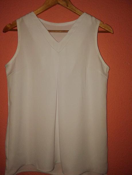 cortar y coser el top asimétrico con fuelle-tema 76 patronycostura.blogspot.com