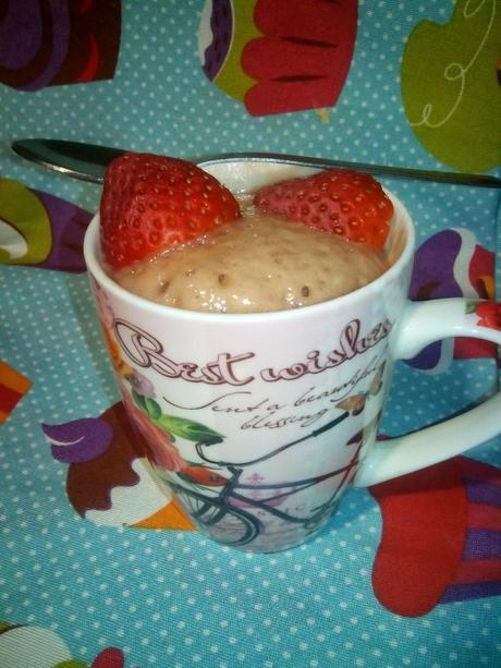Mug cakes de fresa