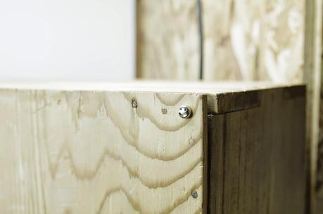 Original diseño de un tirafondo sonriente