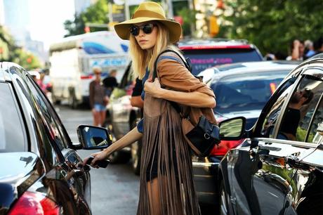 STREET STYLE INSPIRATION;FRINGES.-