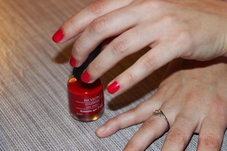 ESMALTE GEL DE REVLON.