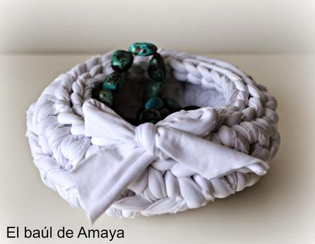 CESTOS  DE TRAPILLO EN BLANCO