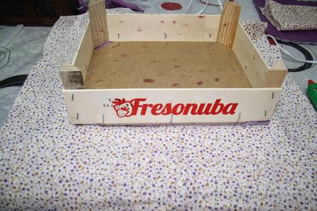 Diy: reciclando una caja de fresas