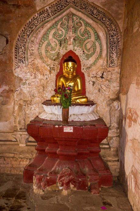 Decoración interior en los templos de Bagan