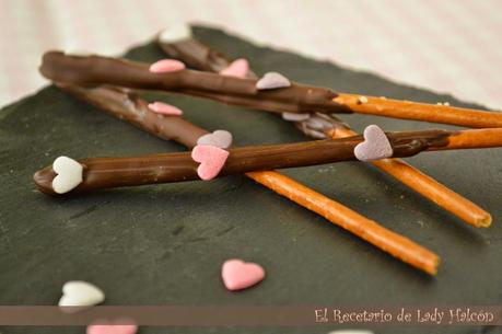 Idea para San Valentín last-minute: Pretzels cubiertos de chocolate