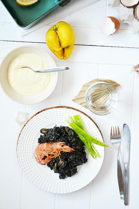 Arroz negro con gambones, paso a paso