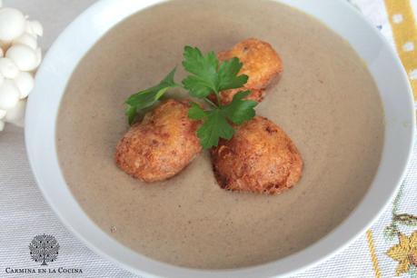 CREMA DE SETAS Y BUÑUELOS DE PATATA CREMA DE SETAS Y BUÑUELOS DE PATATA