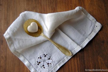 BOMBONES DE GORGONZOLA CON PERA Y NUECES {San Valentín}