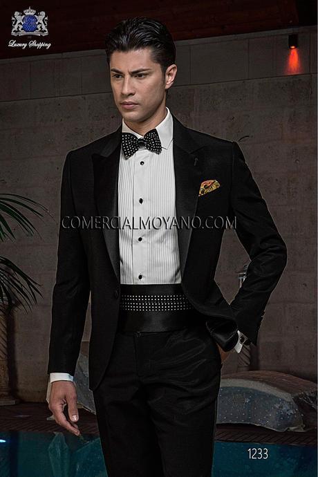 Traje de novio esmoquin italiano a medida negro en tejido new performance y solapa de raso negro, modelo 1233 Ottavio Nuccio Gala colección Black Tie 2015.