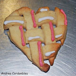 GALLETAS DE MANTEQUILLA DECORADAS CON GLASA REAL. SAN VALENTÍN. DÍA DE LOS ENAMORADOS.