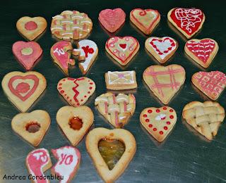 GALLETAS DE MANTEQUILLA DECORADAS CON GLASA REAL. SAN VALENTÍN. DÍA DE LOS ENAMORADOS.