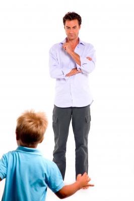 padres autritarios permisivos o con autoridad