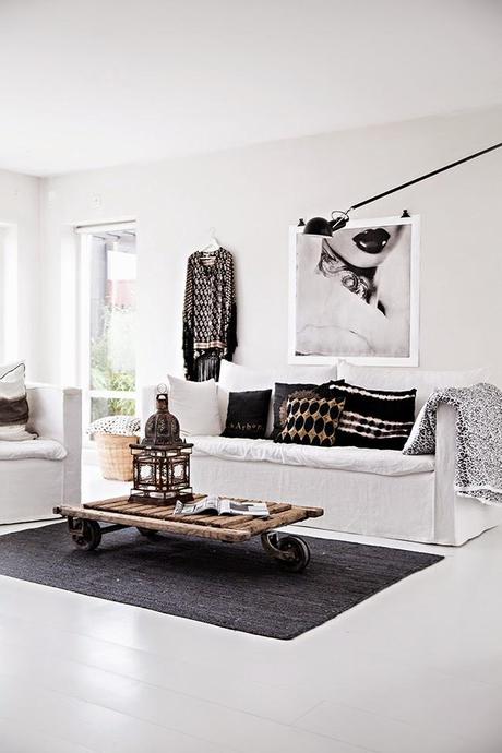 un salón de estilo étnico