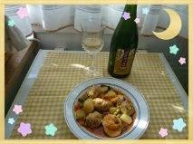 ALBÓNDIGAS DE BACALAO ACOMPAÑADAS CON UN BUEN CAVA