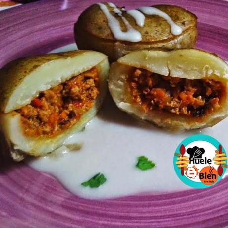 Patatas rellenas y asadas