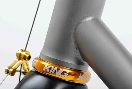 El buen mantenimiento de la horquilla te permite una mejor conducción. 