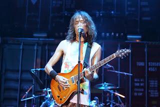 Robe Iniesta tendrá una calle con su nombre en Plasencia