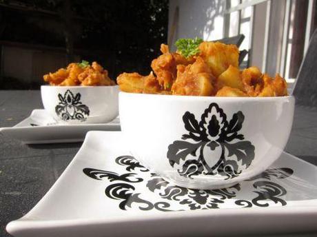 Se trata de un plato muy especiado con un sabor cítrico bastante característico. 