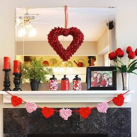 Decoración romántica con corazones y rosas para 14 de febrero