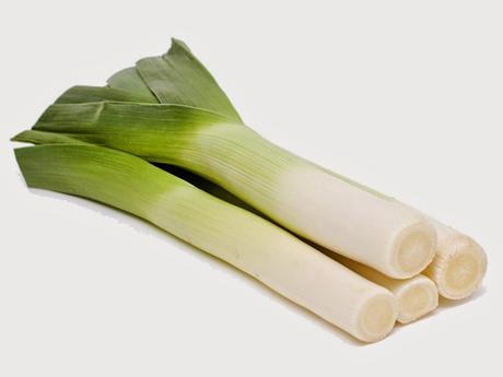 DEDOS DE POLLO EN SALSA DE PUERROS