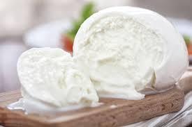 bufala2 Mozzarella de búfala, un queso fresco rico en proteínas y correcta en calorías