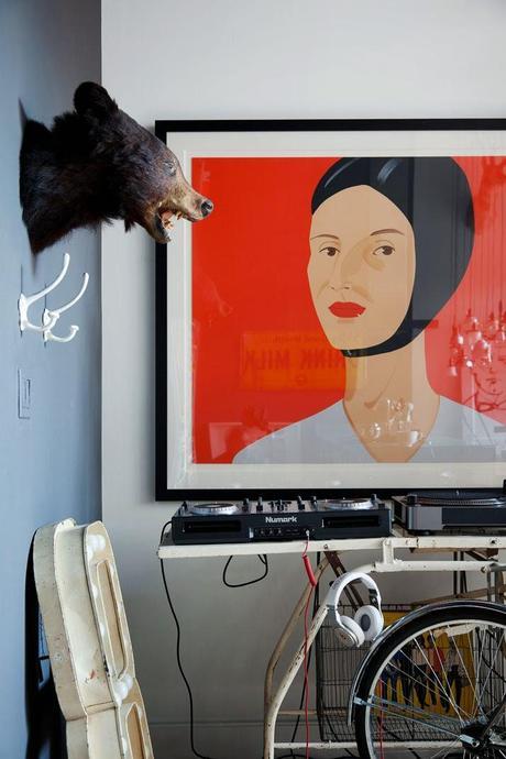 Piezas de mercadillo conjugadas con mucho arte en un loft neoyorquino