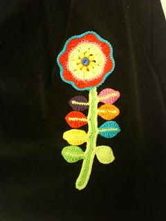 Falda adornada con ganchillo