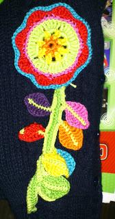 Falda adornada con ganchillo