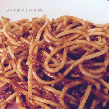 ESPAGUETI CON SALSA DE PIQUILLOS