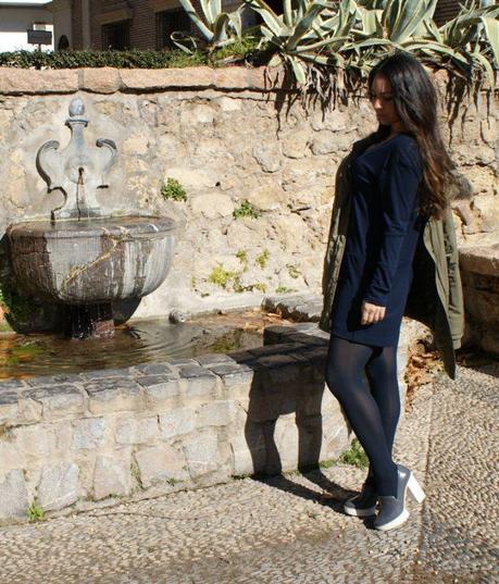 look con mono navy