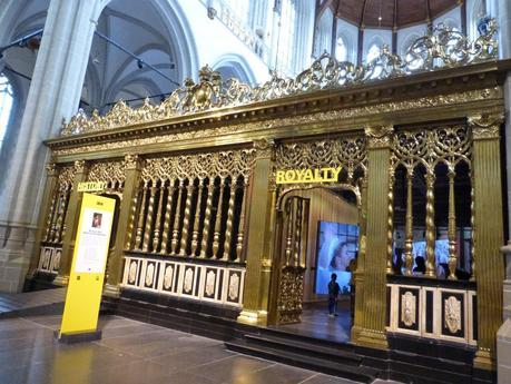 Día 14: Ámstredam (Nieuwe Kerk – Begijnhof – Mercado de las Flores – De Pijp – Pequeño Barrio Rojo – Esclusas De 1674 – Puente De Las Hermanas – Canal de los 7 Puentes)