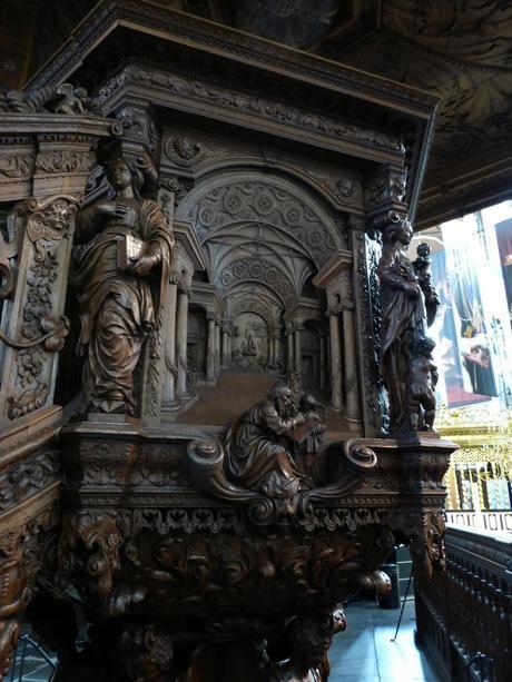 Día 14: Ámstredam (Nieuwe Kerk – Begijnhof – Mercado de las Flores – De Pijp – Pequeño Barrio Rojo – Esclusas De 1674 – Puente De Las Hermanas – Canal de los 7 Puentes)