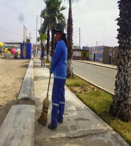 ALCALDE DE CERRO AZUL ENCABEZA JORNADA DE LIMPIEZA EN LA PLAYA…