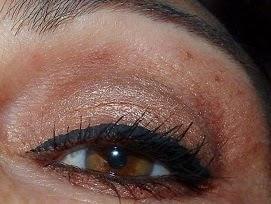 maquillaje de ojos marron para navidad