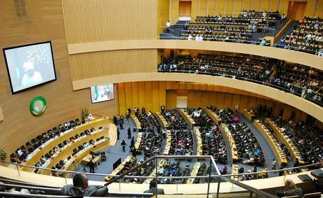 UN REY DE CUMPLEAÑOS EN LA UNIÓN AFRICANA UN REY DE CUMPLEAÑOS EN LA UNIÓN AFRICANA