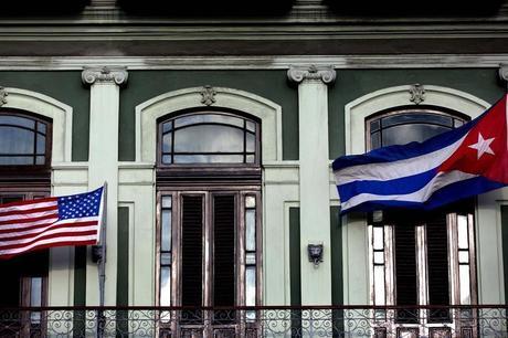 LAS BARRAS Y ESTRELLAS ONDEAN DE NUEVO EN LA HABANA