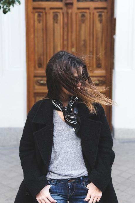 Scarf-Bandana-Ripped_Jeans-Leopard_Boots-Sita_Murt_Coat-Outfit-Street_Style-Collage_Vintage-10