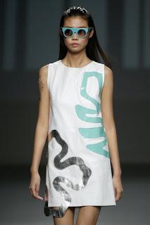 Natalia Rivera nos lleva por un invierno tropical en la Samsung EGO