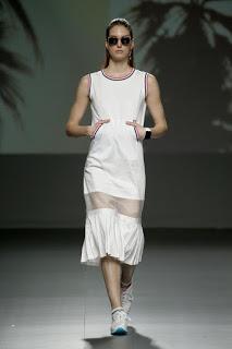 Natalia Rivera nos lleva por un invierno tropical en la Samsung EGO