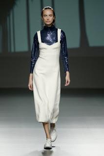 Natalia Rivera nos lleva por un invierno tropical en la Samsung EGO