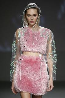 Natalia Rivera nos lleva por un invierno tropical en la Samsung EGO