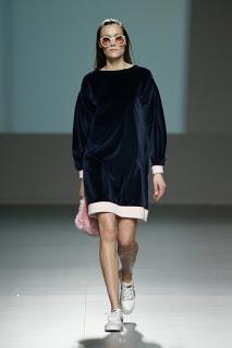 Natalia Rivera nos lleva por un invierno tropical en la Samsung EGO