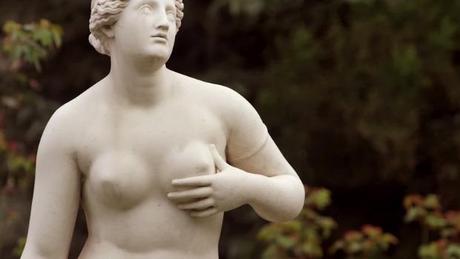 El sexo está en todas partes en esta desenfadada campaña de LastMinute