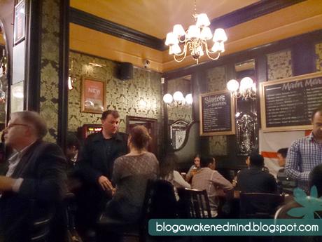 Interior del pub lugares, londres, london, donde comer, donde beber, tomar algo, que tomar, pub ingles, pub tipico, taberna inglesa, taberna tipica, the stanhope arms, gloucester road, kensington,