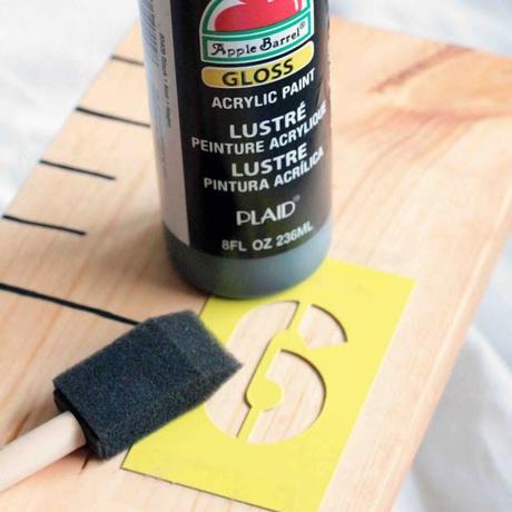 DIY Regla de pared para medir a los niños dabpaint