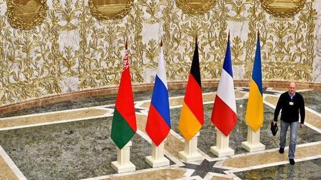 EN LA DIPLOMACIA, EL PROTOCOLO SIEMPRE ES UN BUEN ALIADO