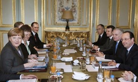 EN LA DIPLOMACIA, EL PROTOCOLO SIEMPRE ES UN BUEN ALIADO