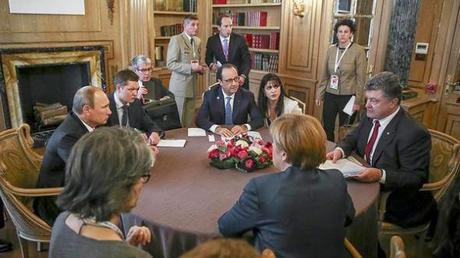 EN LA DIPLOMACIA, EL PROTOCOLO SIEMPRE ES UN BUEN ALIADO