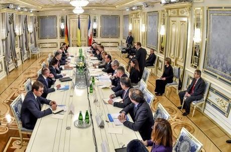 EN LA DIPLOMACIA, EL PROTOCOLO SIEMPRE ES UN BUEN ALIADO