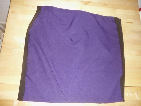 Falda con panel cruzado